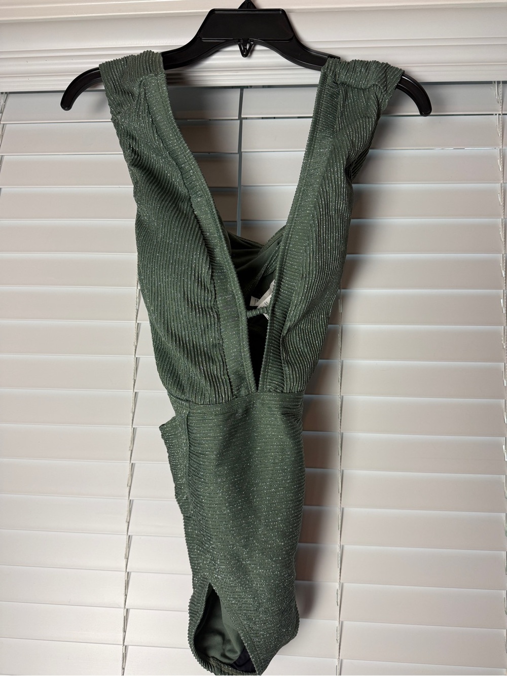 Kenneth Cole Olive Green Sleeveless One-Piece with Subtle Shimmer Size medium